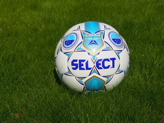 牢牢压制 牢牢压制